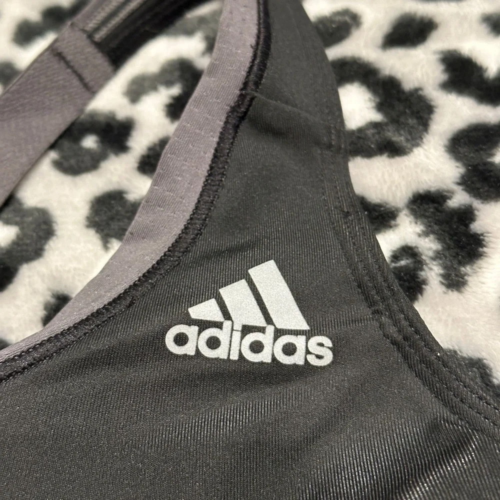 Adidas 34D Black & Gray Cross-back Adjustable Straps Sports Bra